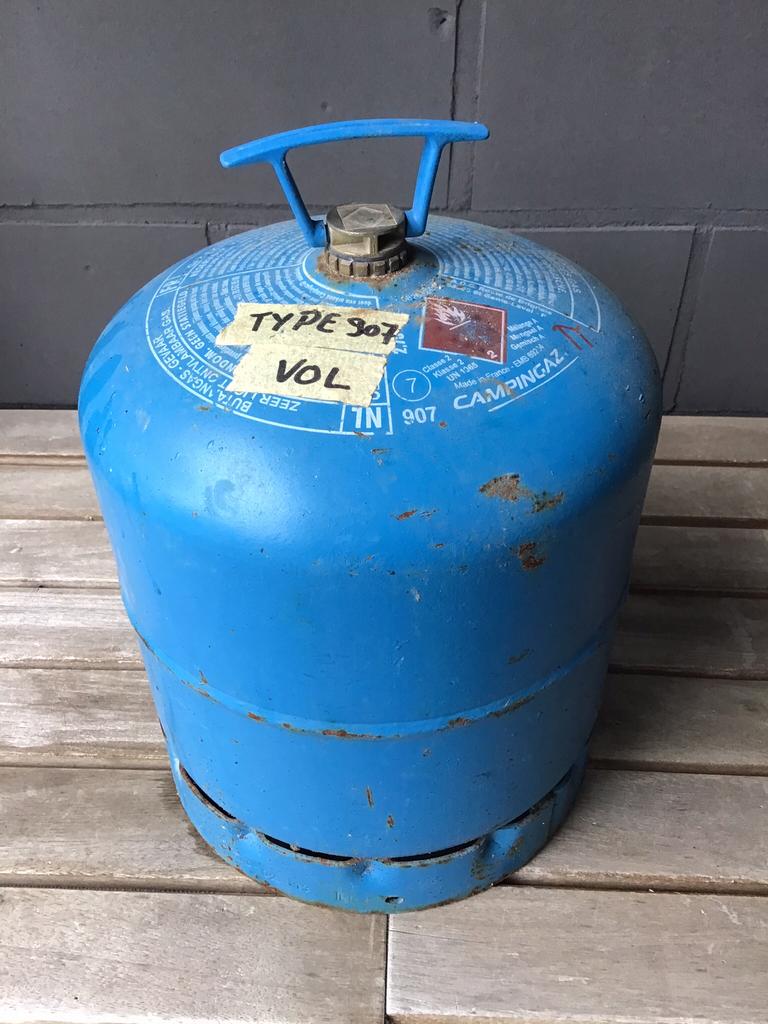Campingaz type 907 ( groot = 2,75kg ) = vol, Caravans en Kamperen, Ophalen, Zo goed als nieuw