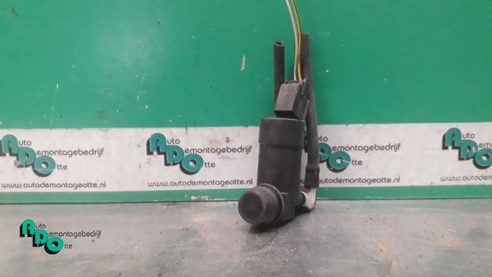 Ruitensproeierpomp voor van een Ford Focus (Focus 04-), Auto-onderdelen, Ruiten en Toebehoren, Ford, Gebruikt, 3 maanden garantie