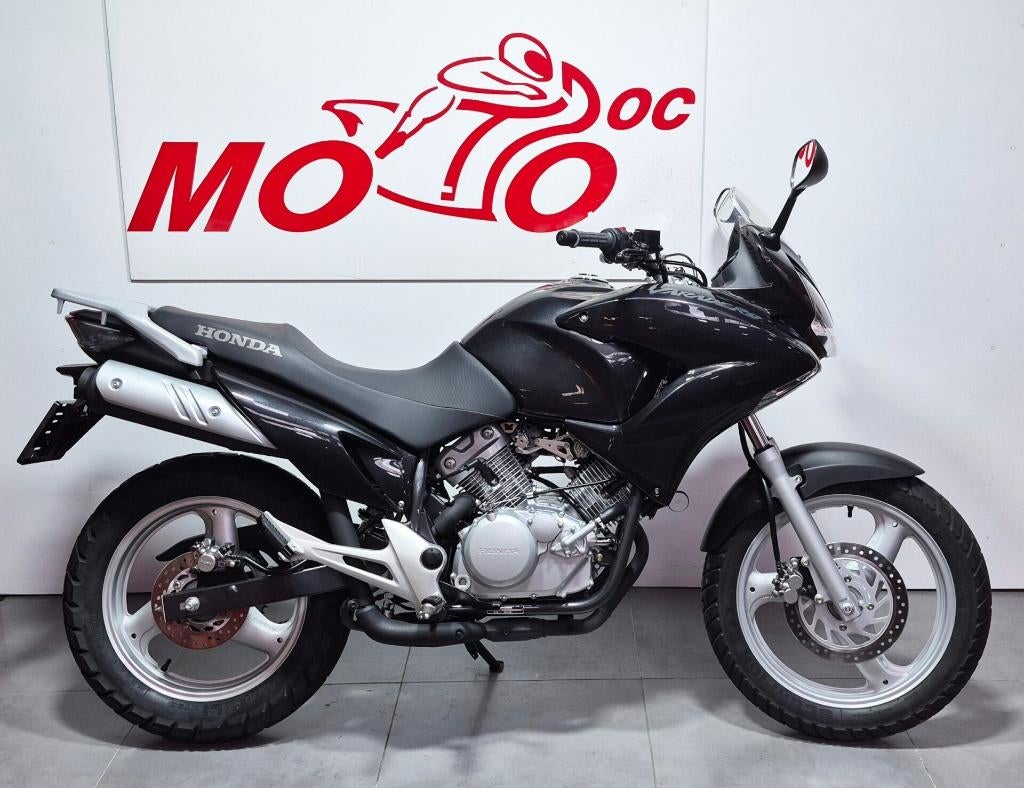 HONDA VARADERO  125 ***MOTODOC.BE***, Motos, Motos | Honda, Tourisme, Entreprise, Permis Moto A2 minimum, 1 cylindre