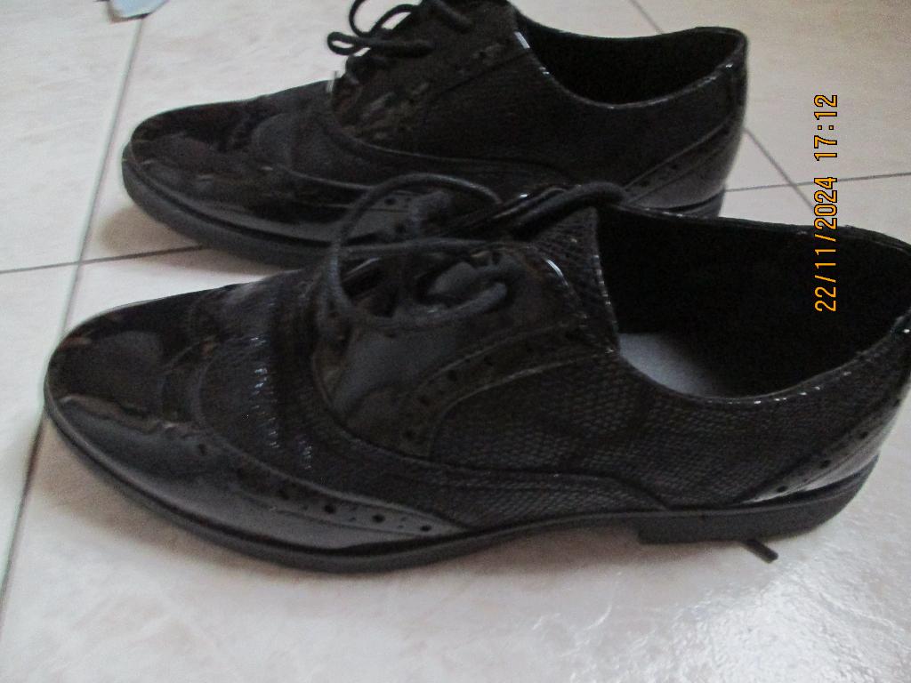 Chaussures avec lacets « Merry Scott » P : 39, Vêtements | Femmes, Chaussures, Comme neuf, Enlèvement, Chaussures basses, Merry Scott