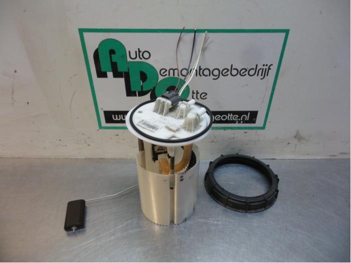 Flotteur de carburant d'un Renault Megane (Megane 09-), Renault, -, 3 mois de garantie, Utilisé