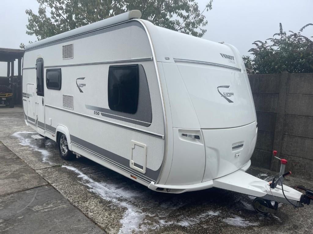 fendt caravan saphir 550 TFKM, Caravans en Kamperen, 7 tot 8 meter, Treinzit, Particulier, Dwars-stapelbed