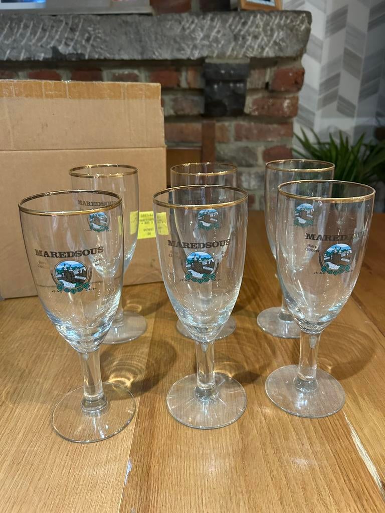 6 verres Maredsous, Enlèvement, Verre à bière