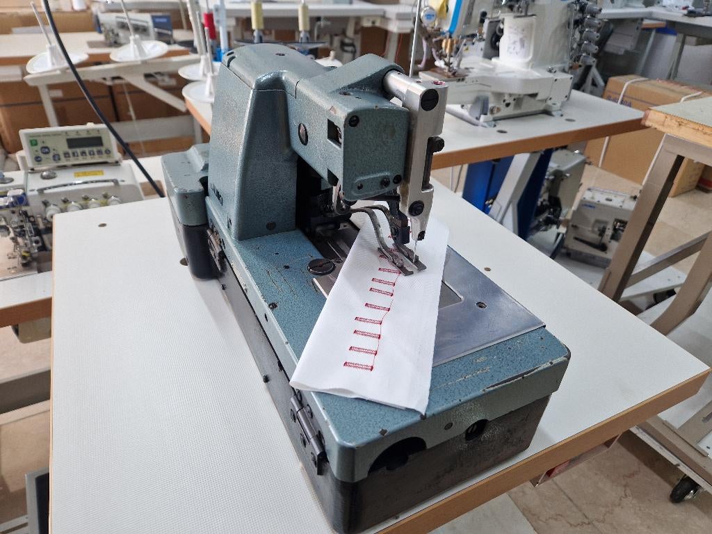 Juki Industriële Knoopgatenmachine, Hobby en Vrije tijd, Gebruikt, Accessoires, Industrieel, Ophalen