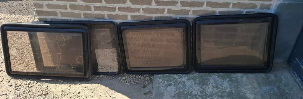 Fenêtre caravane et porte, Enlèvement