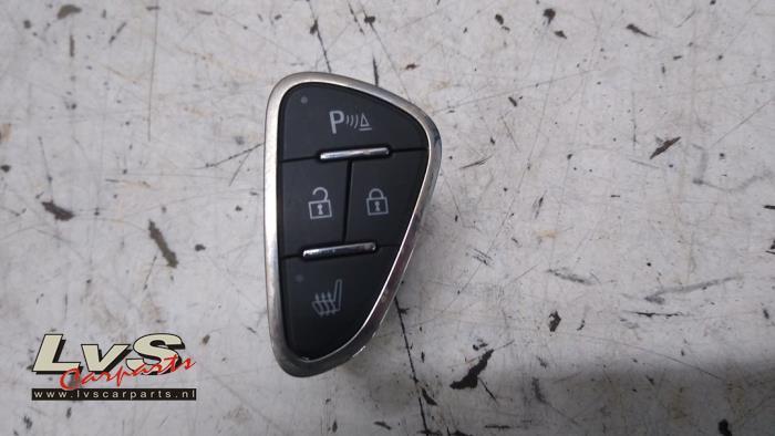Commutateur chauffage siège d'un Opel Corsa, -, Opel, 3 mois de garantie, Utilisé