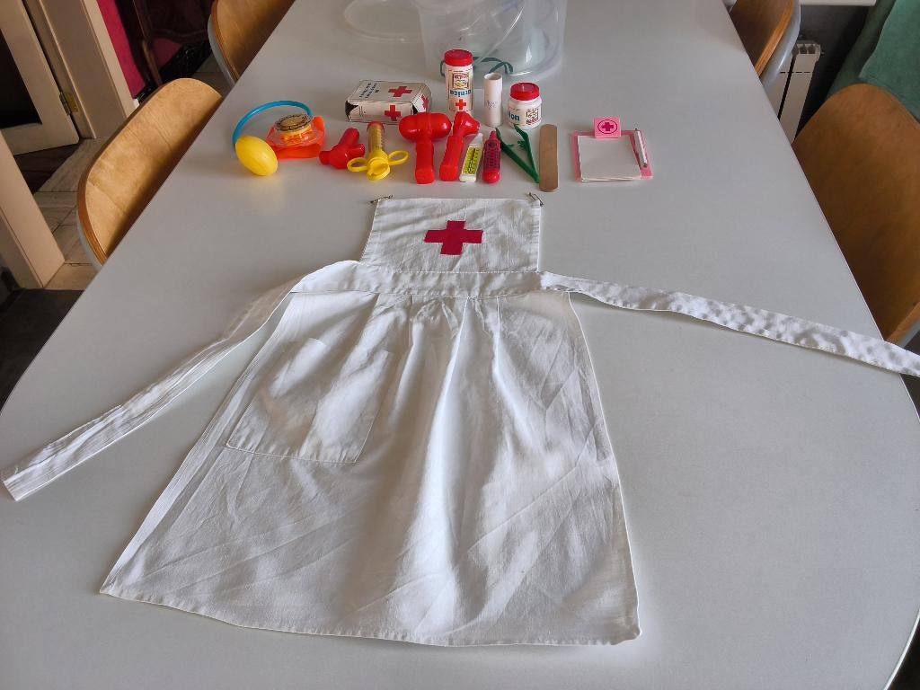 Vintage vintage verpleegstersschort kinderen/4 tot7 jaar oud, Ophalen of Verzenden, Gebruikt, Jongen of Meisje