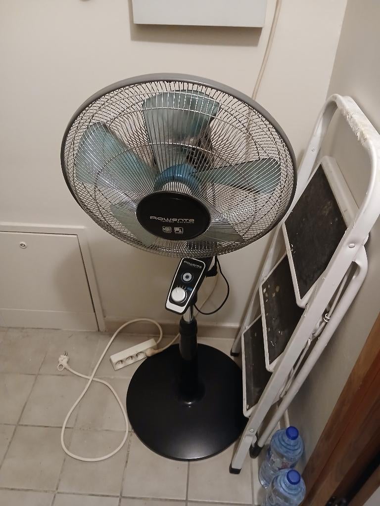 Rowenta turboventilator, Elektronische apparatuur, Ventilatoren, Ophalen, Zo goed als nieuw, Vloerventilator