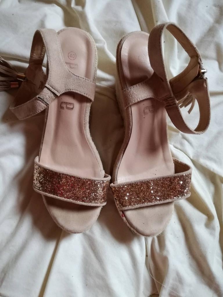 Sandales nubuck piure, Enlèvement