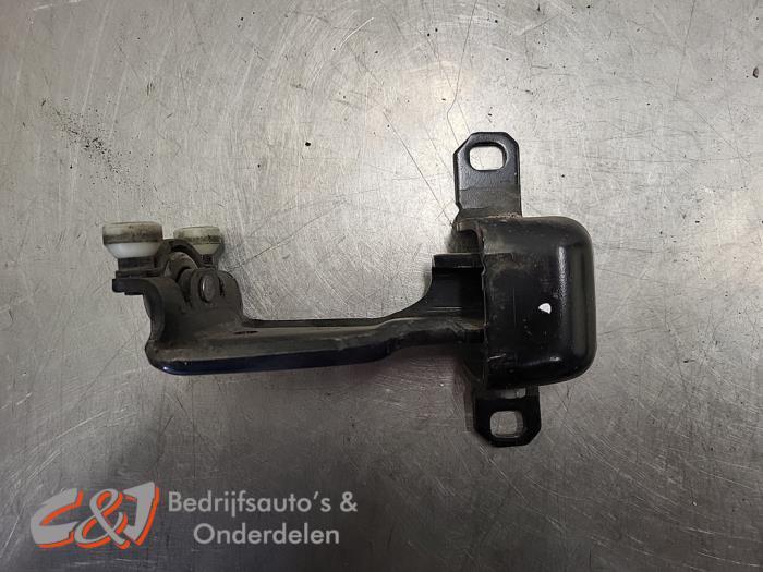 Roulette porte coulissante droite d'un Mercedes Vito (9963), 3 mois de garantie, Utilisé, -, -