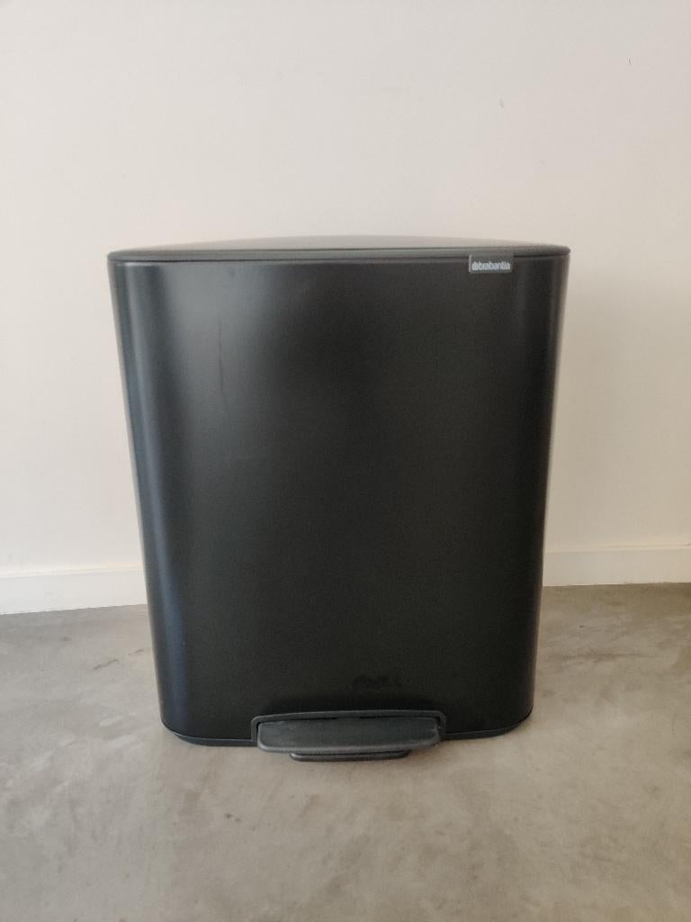 Brabantia Bo vuilbak, Huis en Inrichting, Woonaccessoires | Prullenbakken, Ophalen, Met pedaal, 50 tot 75 cm, Zo goed als nieuw