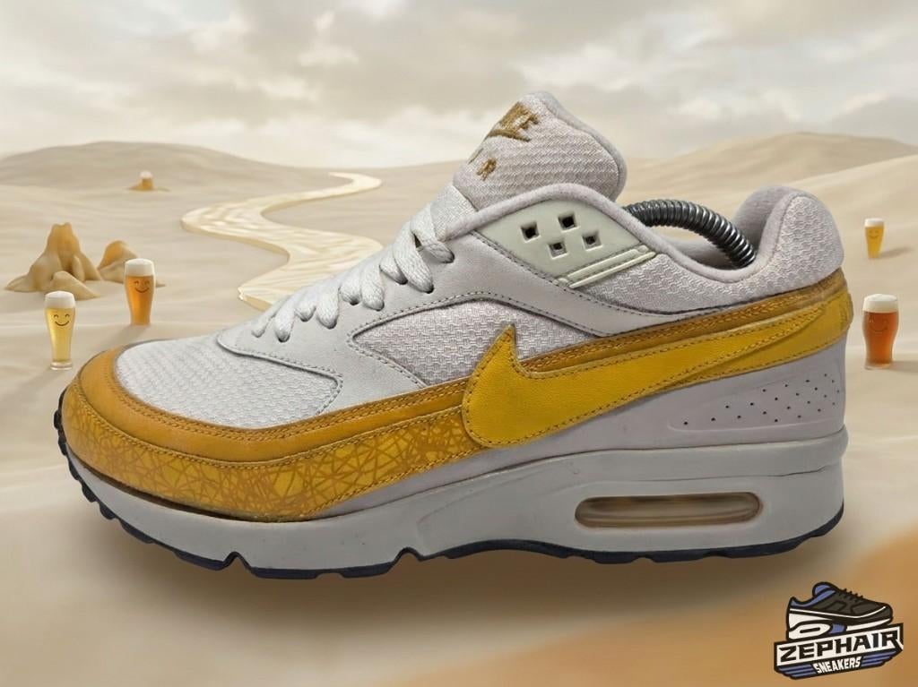 Nike Air Max Classic BW 'White/Varsity Maize' EU42.5 2007, Enlèvement ou Envoi, Nike, Porté, Blanc