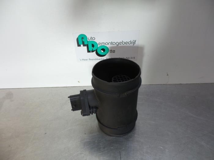 Luchtmassameter van een Opel Vectra (Vectra C 02-), Auto-onderdelen, Gebruikt, -, -, Opel