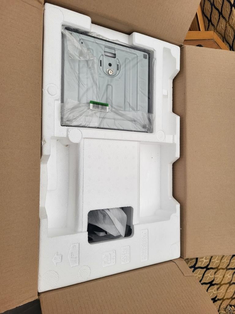 Moniteur  Samsung  24 pouce  neufs, Ophalen