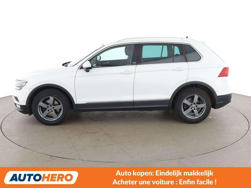 Volkswagen Tiguan 1.4 TSI Sound BlueMotion (bj 2017), Auto's, Volkswagen, Voorwielaandrijving, Zwart, Wit, 1395 cc