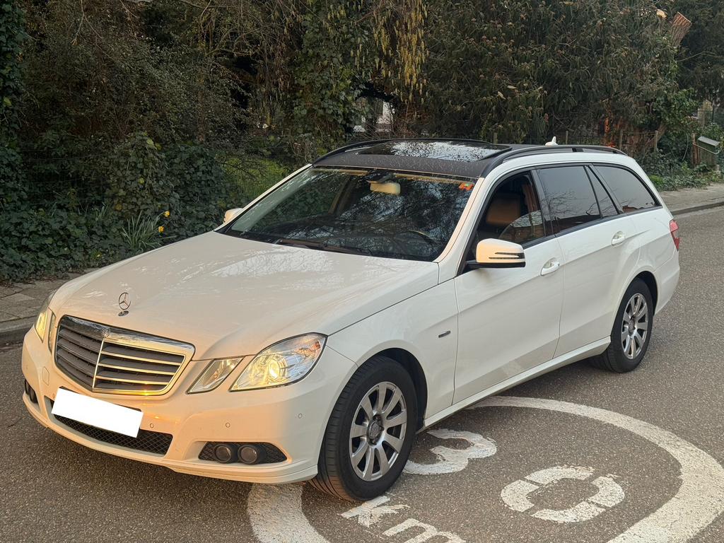 Mercedes Benz E200 // gekeurd voor verkoop, Autos, Mercedes-Benz, Euro 5, Achat, Boîte manuelle, Particulier