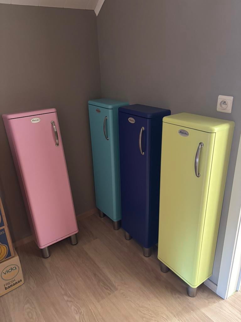 7 Tenzo Malibu wandkasten, Huis en Inrichting, Ophalen, Gebruikt