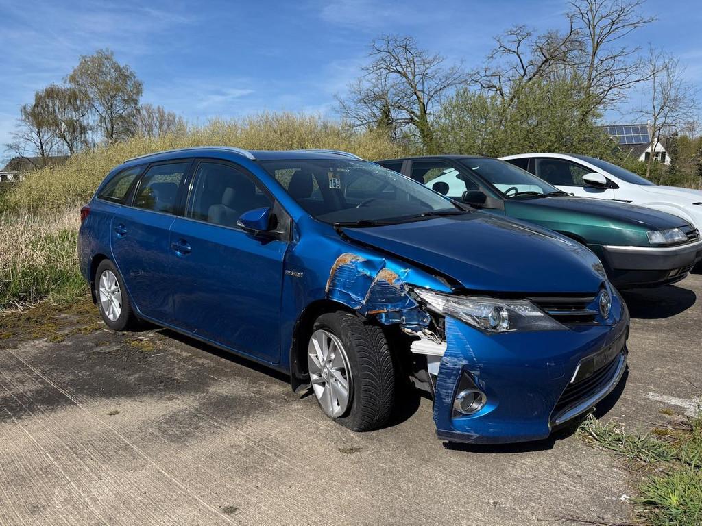 Toyota Auris Touring Sports 1.8 Hybrid ONLY EXPORT, Autos, Éclairage LED, Achat, Entreprise, 5 portes