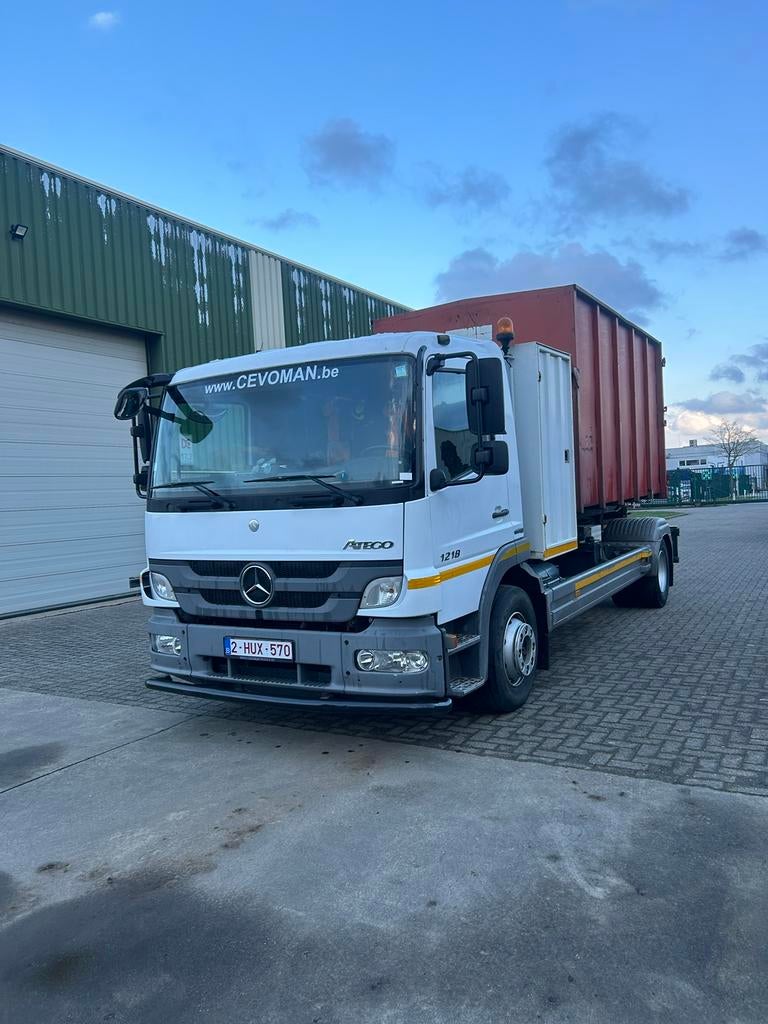 Mercedes atego 1218 containersysteem, Auto's, Vrachtwagens, Euro 5, Apple Carplay, Wit, Mercedes-Benz