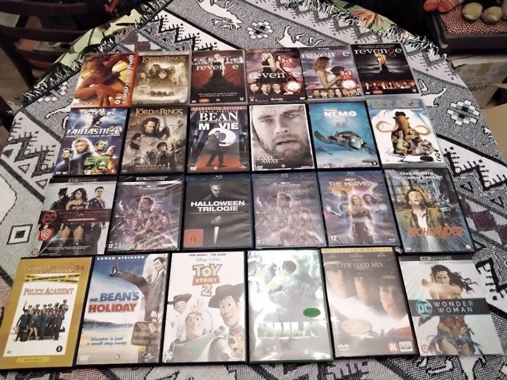 Totale Uitverkoop Dvd's, Blu Ray's en Boxen, CD & DVD, Enlèvement, Utilisé, Coffret