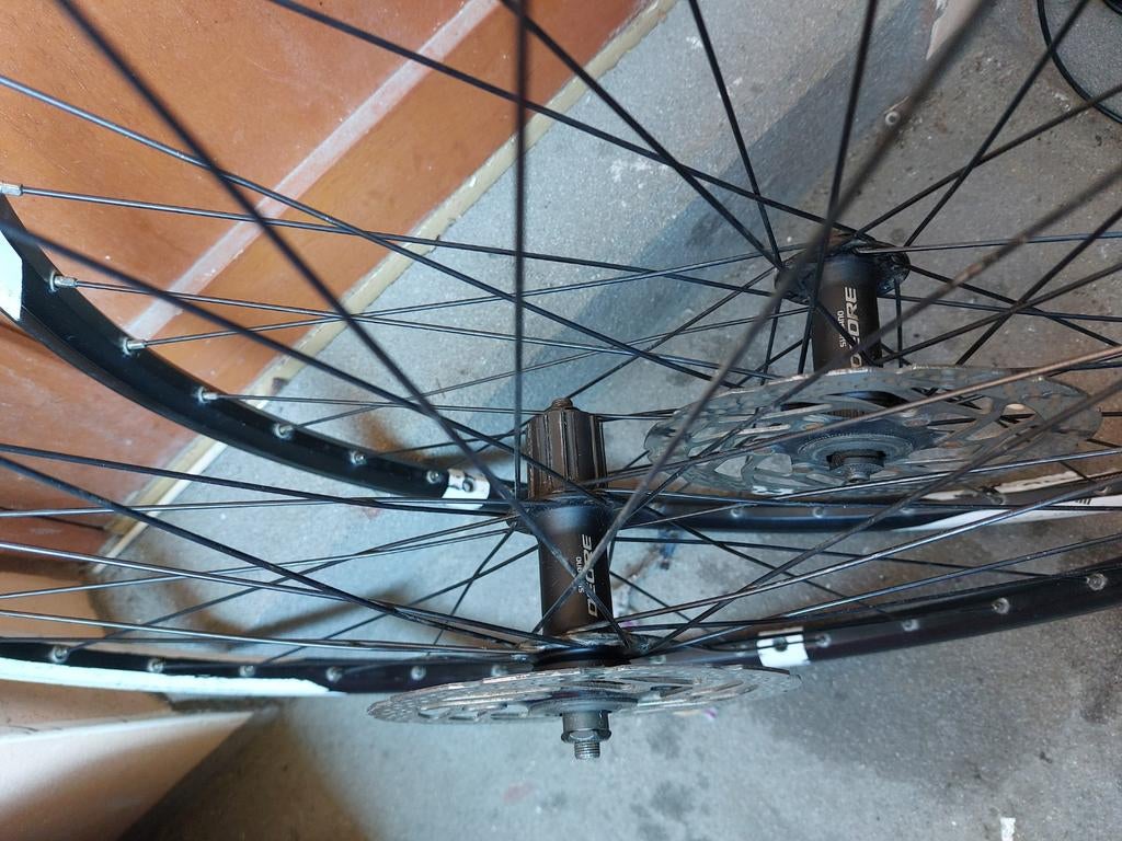 Paires de roues 28 pouces vélo ville où gravel 9-10-11V, Vélos & Vélomoteurs, Enlèvement, Freins