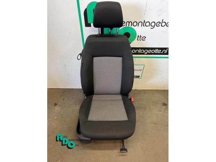 Siège droit d'un Volkswagen Polo (Polo 09-), Volkswagen, -, 3 mois de garantie, Utilisé