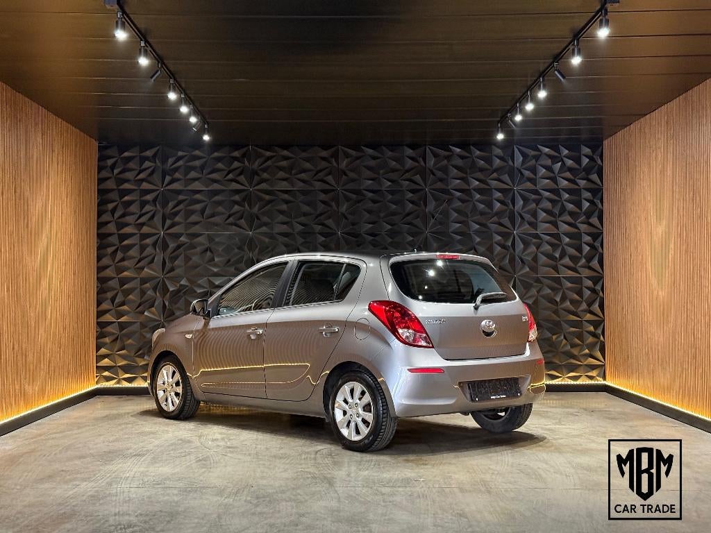 ✅ Hyundai I20 1.2i GARANTIE | Airco | 1.Eigenaar *46.800 km*, Euro 5, Stof, Zwart, 62 kW