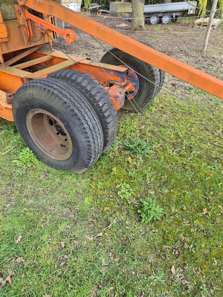 Arcomet achteras, Enlèvement