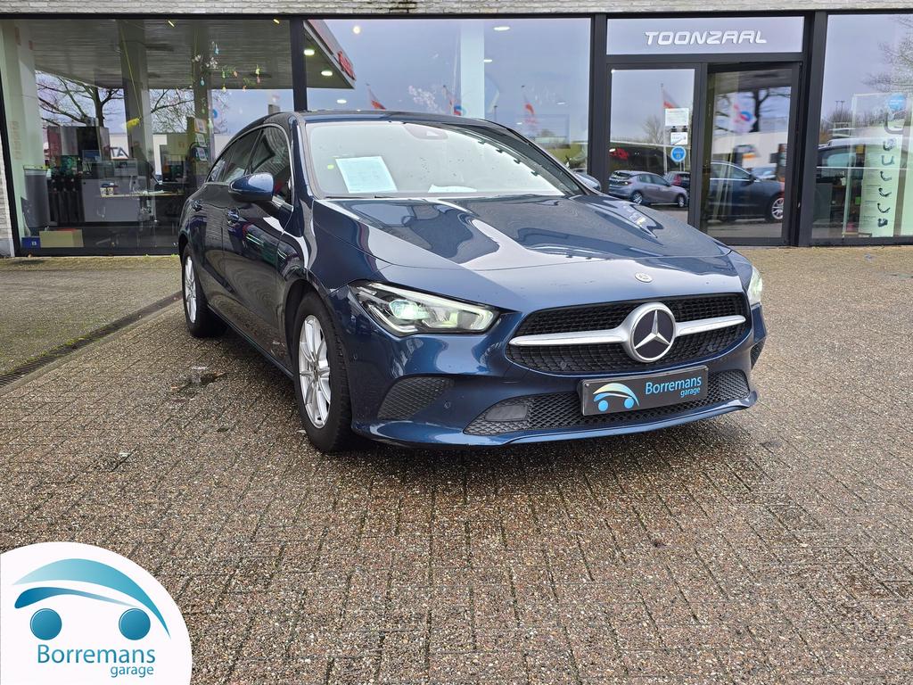 Mercedes-Benz CLA 180 SHOOTING BREAK Navi/Lane Assit/Zetelv, Auto's, Mercedes-Benz, CLA, 4 cilinders, USB, Bedrijf