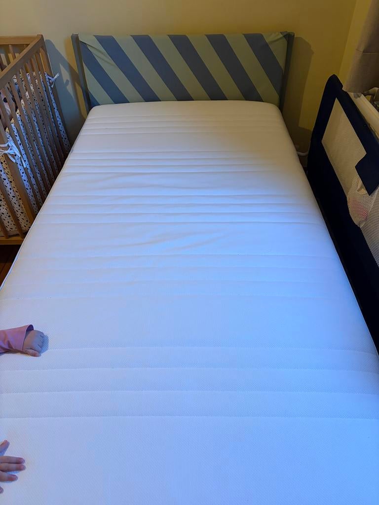 Lit individuel 90x190 avec matelas, Maison & Meubles, Enlèvement, Comme neuf