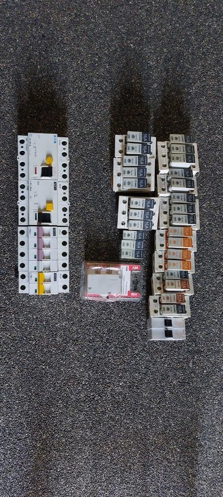 Smeltveiligheden differentieels en automaten, Bricolage & Construction, Électricité & Câbles, Enlèvement