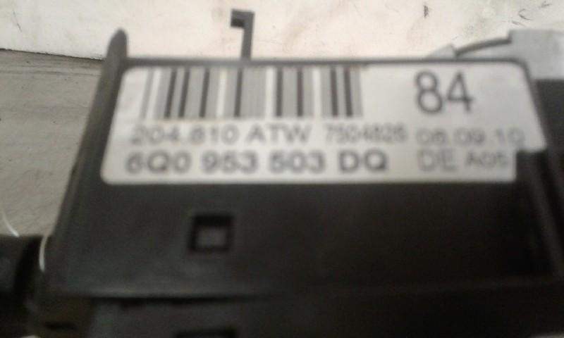 COMBINE COMMODO Skoda Fabia II Combi (6Q0953503DQ), Utilisé, Skoda