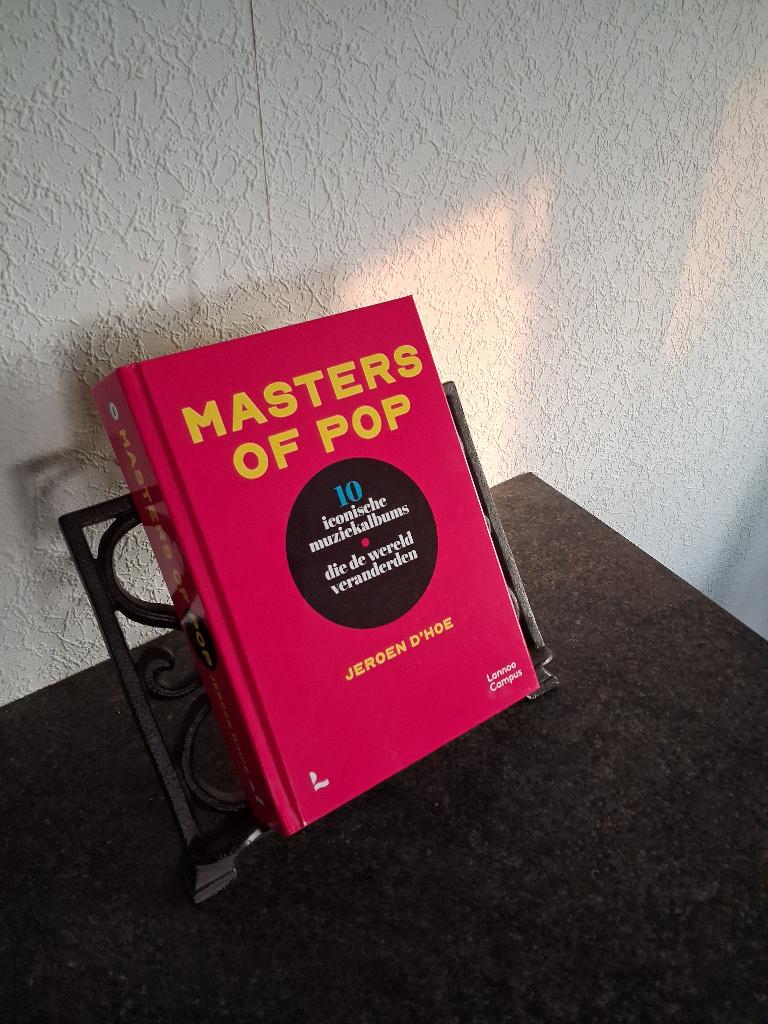 Jeroen D'Hoe, 'Masters of Pop: iconische albums', ALS NIEUW!, Ophalen, Zo goed als nieuw, Overige onderwerpen, DIVERSEN