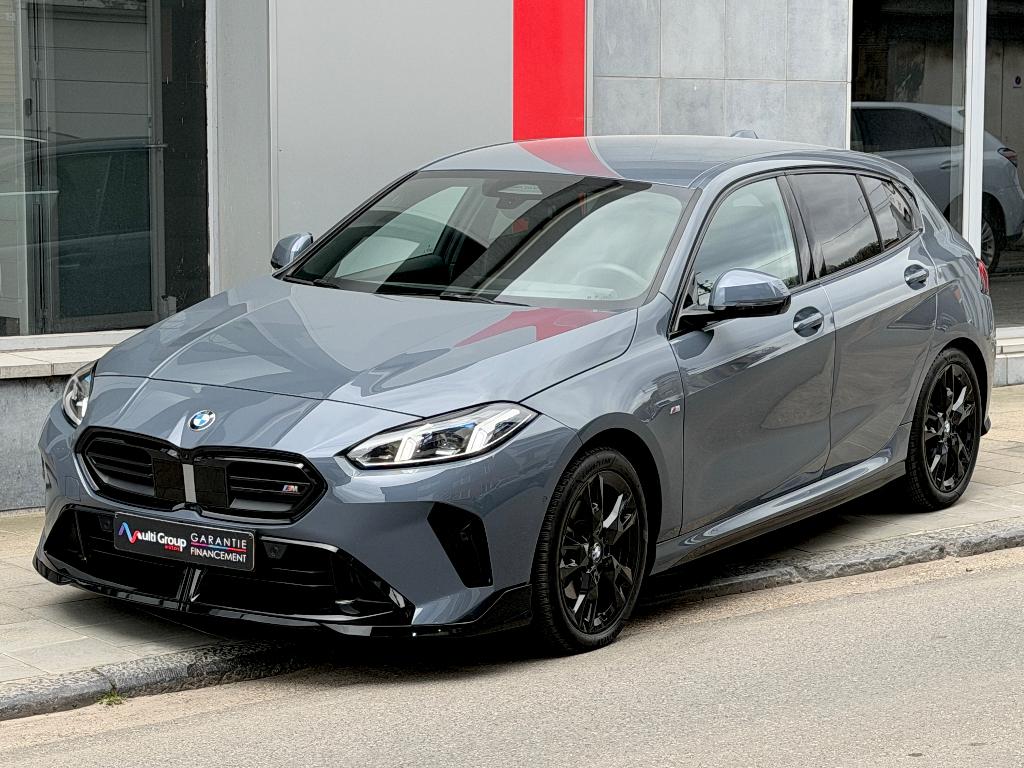 BMW 120 iAS Pack ///M Performance *GARANTIE 2jaar*model 2025, Auto's, BMW, Automaat, 1 Reeks, Leder, 5 deurs