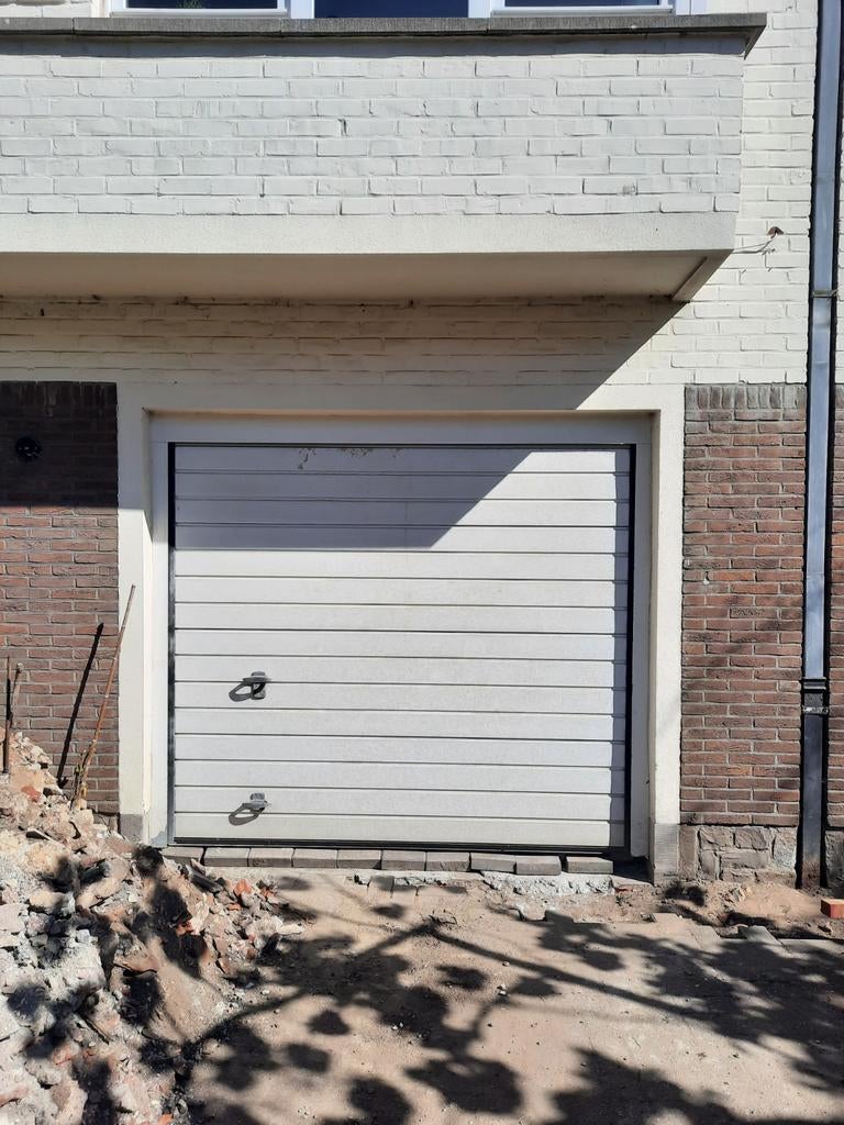 Porte de garage électronique