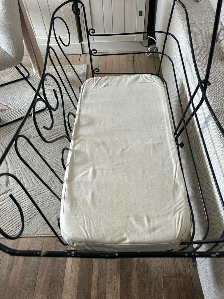 Smeedijzeren wieg, Ophalen, Gebruikt, Wieg