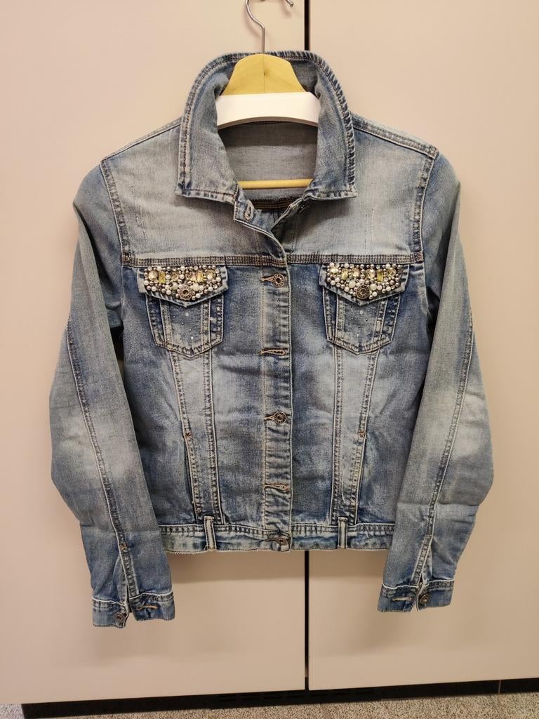 Hip jeansjasje met strassversiering., ANDERE, Blauw, Ophalen of Verzenden, Zo goed als nieuw