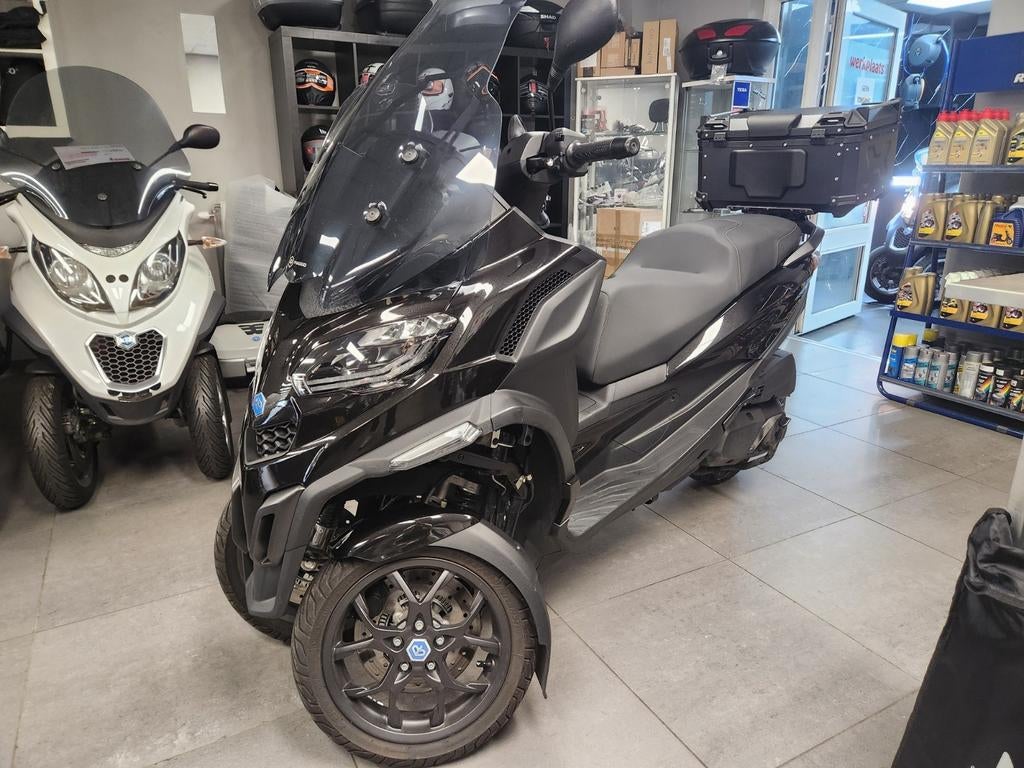 Piaggio MP3 400 HPE RST APRIL 2025 1800KM, Fietsen en Brommers, Scooters | Overige merken, Ophalen