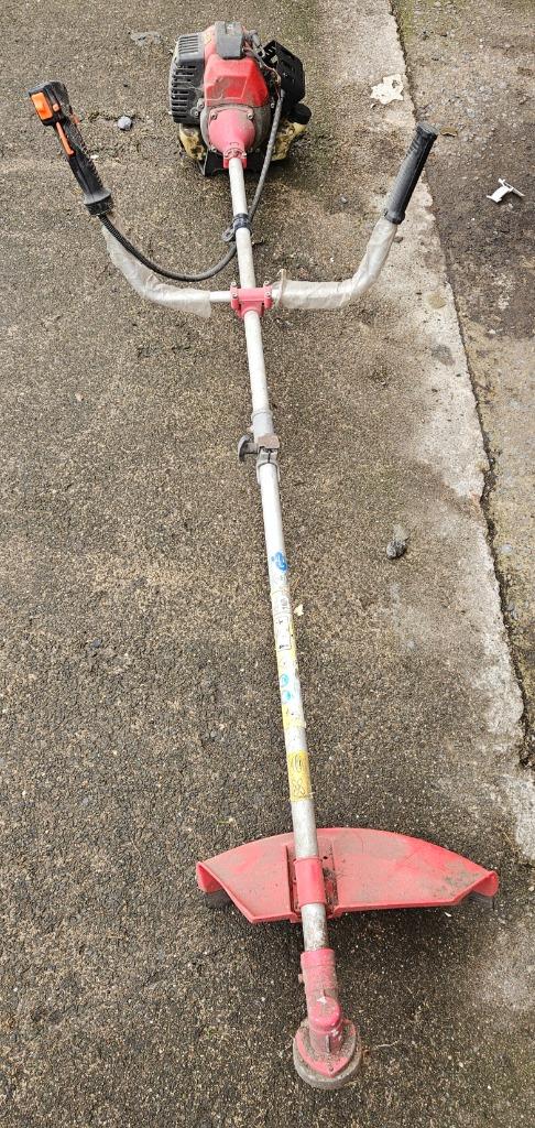 Debroussailleuse a reparer, Jardin & Terrasse, Enlèvement, Utilisé