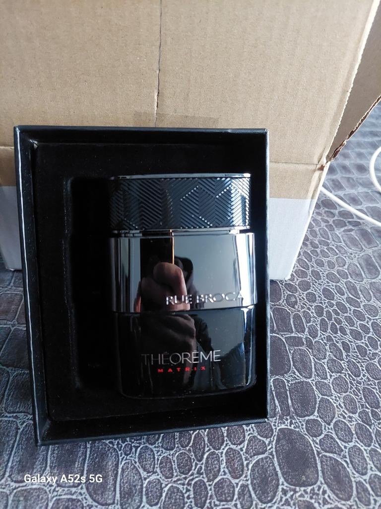 Parfum théorème matrix de la maison rue broca, Bijoux, Sacs & Beauté, Enlèvement