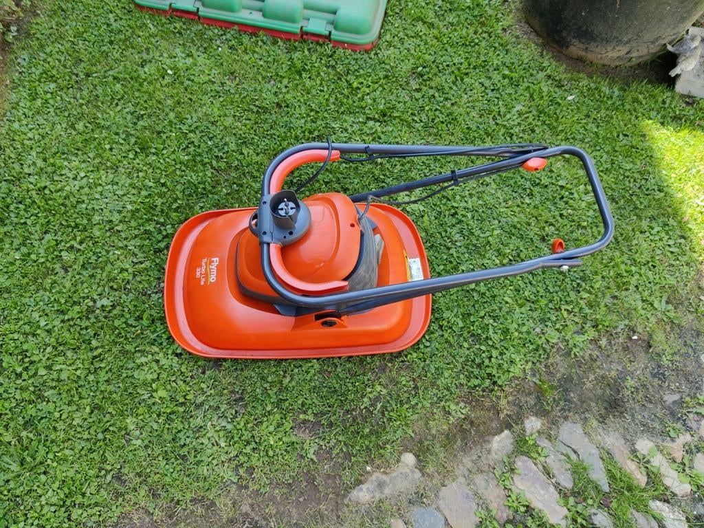 Tondeuse Flymo 330 sur coussin d'air, Jardin & Terrasse, Enlèvement, Comme neuf