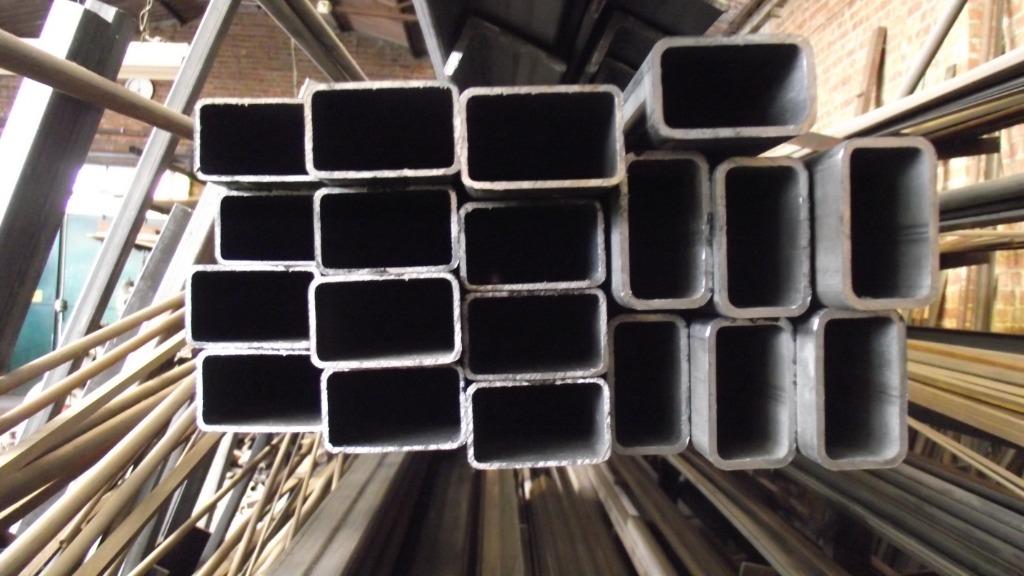 Verdeler verschillende metalen profielen te 9300 Aalst, Doe-het-zelf en Bouw, Metalen, Nieuw, IJzer, Ophalen