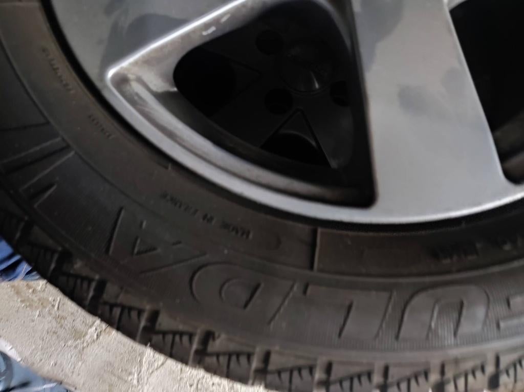 Winterbanden renault clio break, Auto-onderdelen, Ophalen, 15 inch, Banden en Velgen, Personenwagen