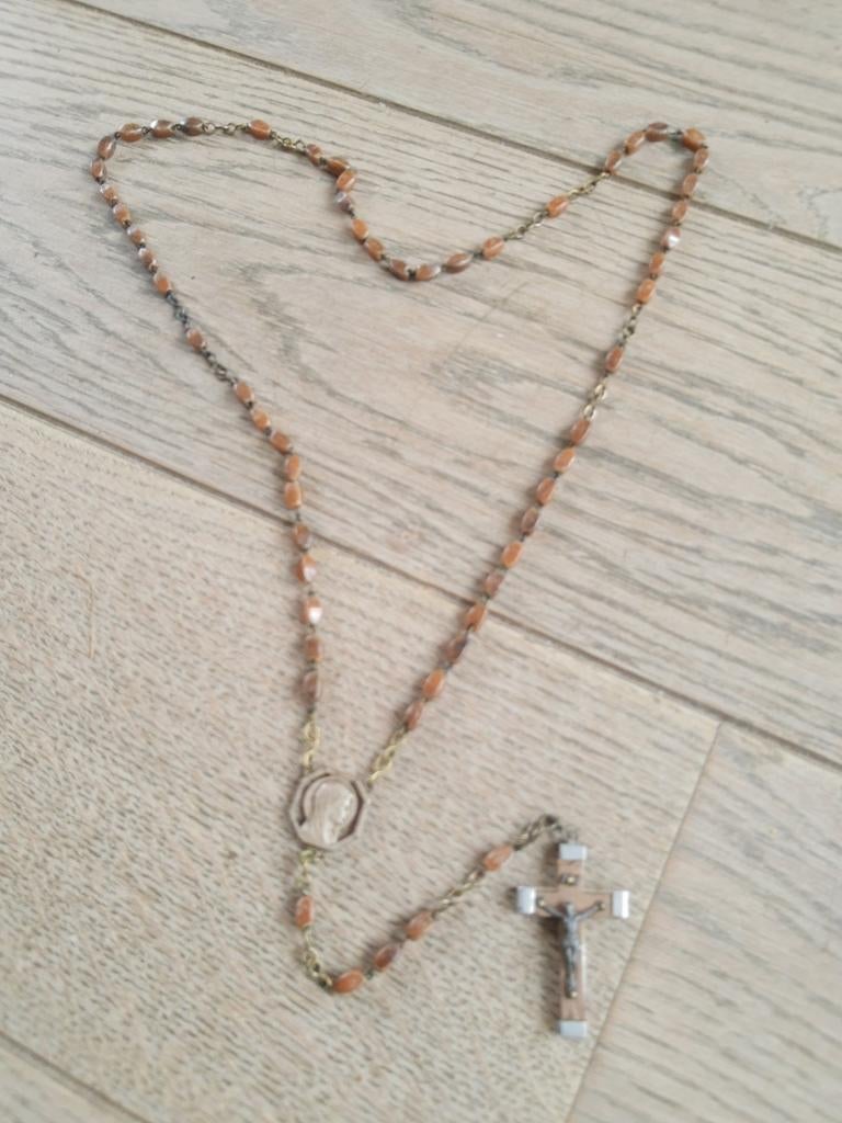 Paternoster met pittenkralen, Ophalen of Verzenden, Zo goed als nieuw