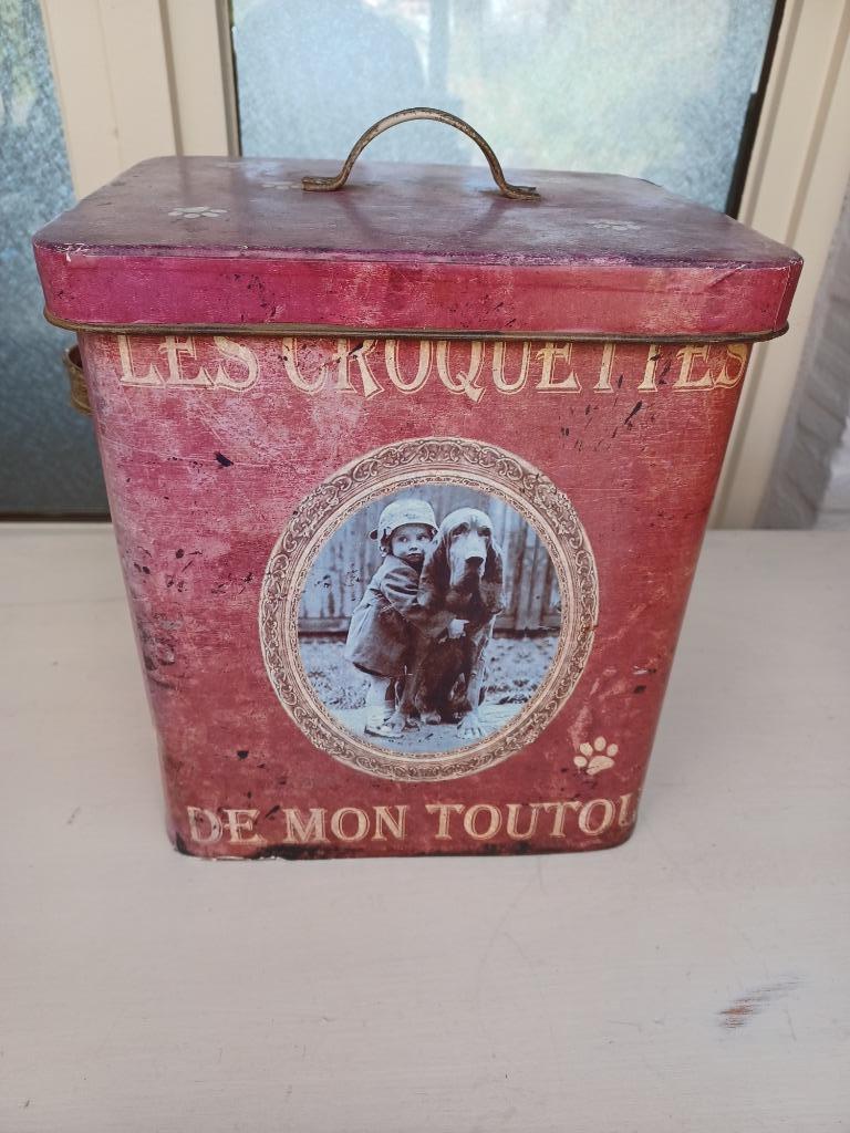 bewaardoos hondenbrokken, Dieren en Toebehoren, Dierenvoeding, Ophalen