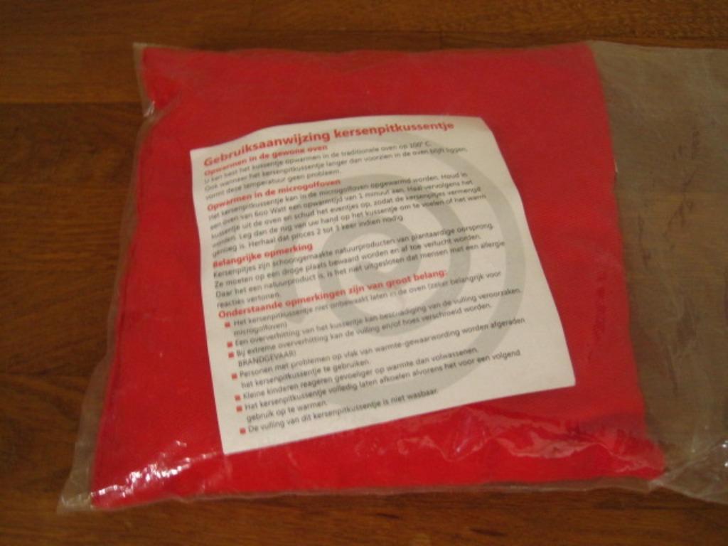 Kersenpitkussentje klein rood NIEUW, Kinderen en Baby's, Ophalen of Verzenden, Nieuw