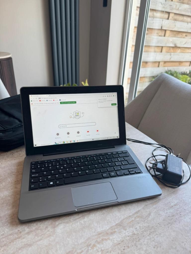 Pc portable PEAQ comme neuf batterie en très bon état, Informatique & Logiciels, Ordinateurs de bureau, Peaq, 64 GB, Enlèvement ou Envoi