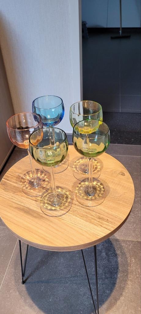 5 oude gekleurde wijnglazen, Antiek en Kunst, Ophalen