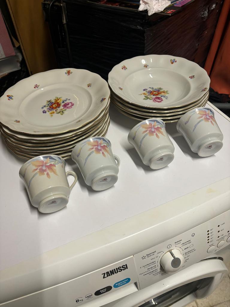 Service ancien en porcelaine fleuri – 27 pièces, Antiquités & Art, Enlèvement