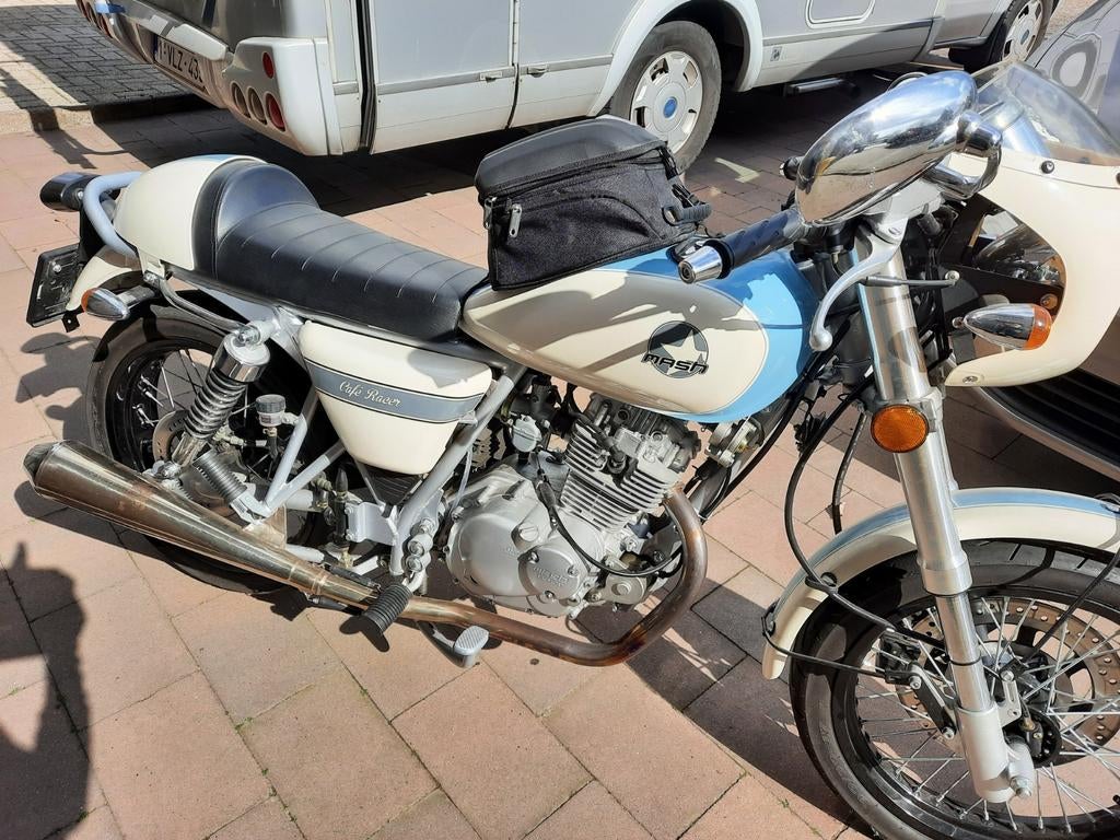 Mach cafe racer 125 cc   1300 euro, Particulier